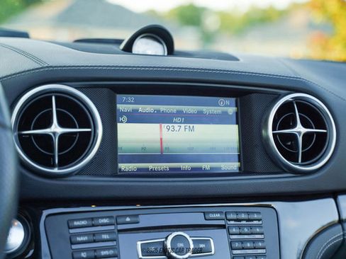 Used 2015 Mercedes-Benz SL 550 image 47