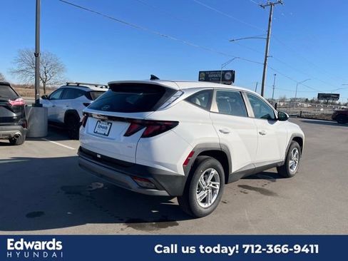 New 2025 Hyundai Tucson SE image 5