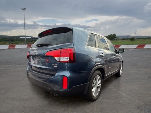 Used 2014 Kia Sorento EX w/ EX V6 Touring Package FWD image 3