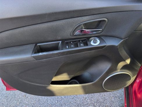 Used 2012 Chevrolet Cruze LT image 11