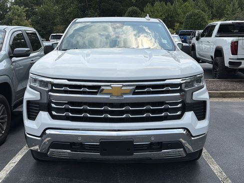 Used 2023 Chevrolet Silverado 1500 LTZ w/ LTZ Convenience Package II AWD/4WD image 2