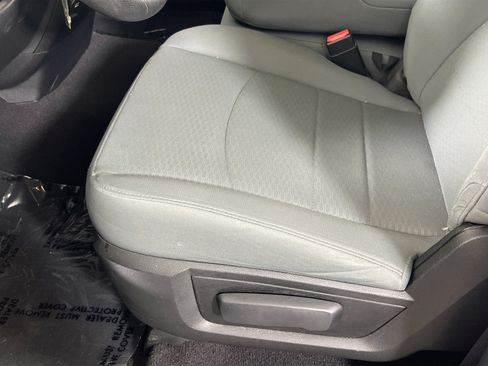 Used 2017 RAM 1500 Express w/ Express Value Package AWD/4WD image 18