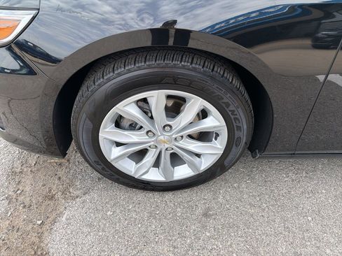 Used 2025 Chevrolet Malibu LT FWD image 9