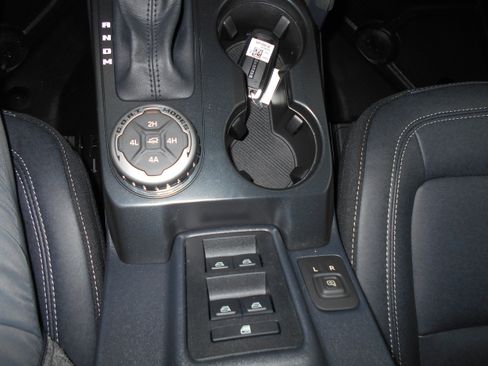 New 2025 Ford Bronco Badlands w/ Sasquatch Package image 39