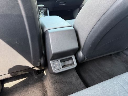 Used 2025 Kia K4 LXS image 23