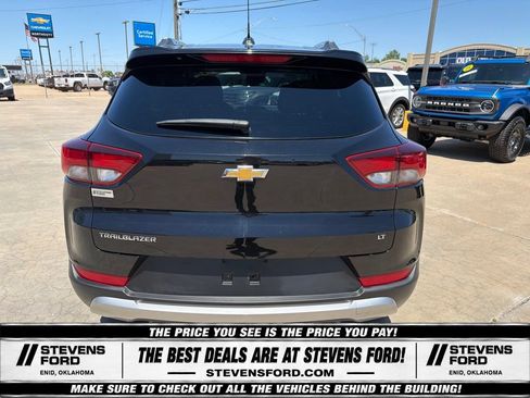 Used 2023 Chevrolet TrailBlazer LT FWD image 11