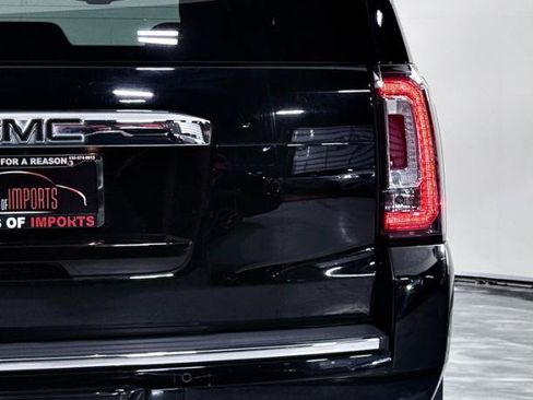 Used 2019 GMC Yukon Denali w/ Denali Ultimate Package AWD/4WD image 14