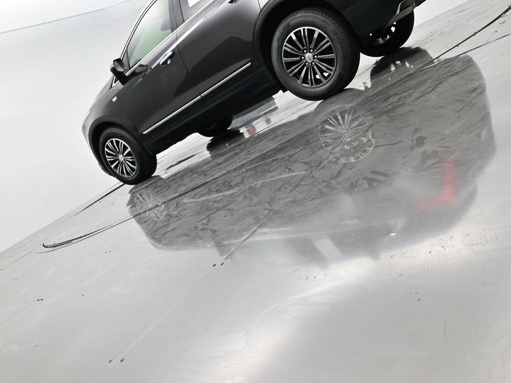 Used 2017 Cadillac XT5 Luxury w/ Driver Awareness Package FWD image 47
