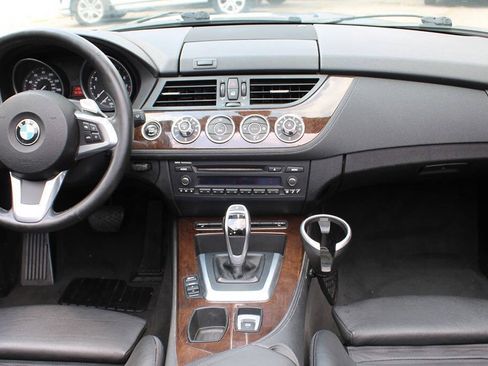 Used 2011 BMW Z4 sDrive35i RWD image 16