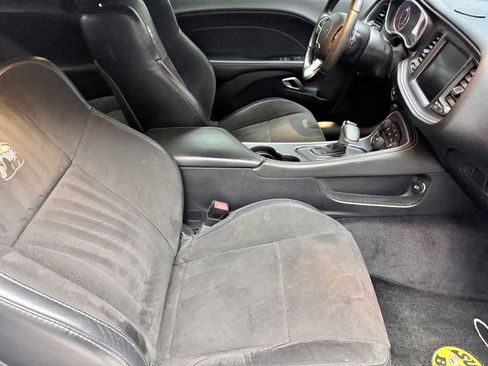 Used 2016 Dodge Challenger R/T Scat Pack w/ Leather Interior Group RWD image 12