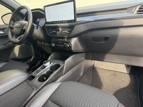 Used 2024 Ford Escape ST-Line w/ Tech Pack #1 image 19