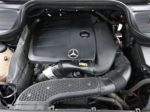 Used 2022 Mercedes-Benz GLE 350 4MATIC w/ Premium Package image 23