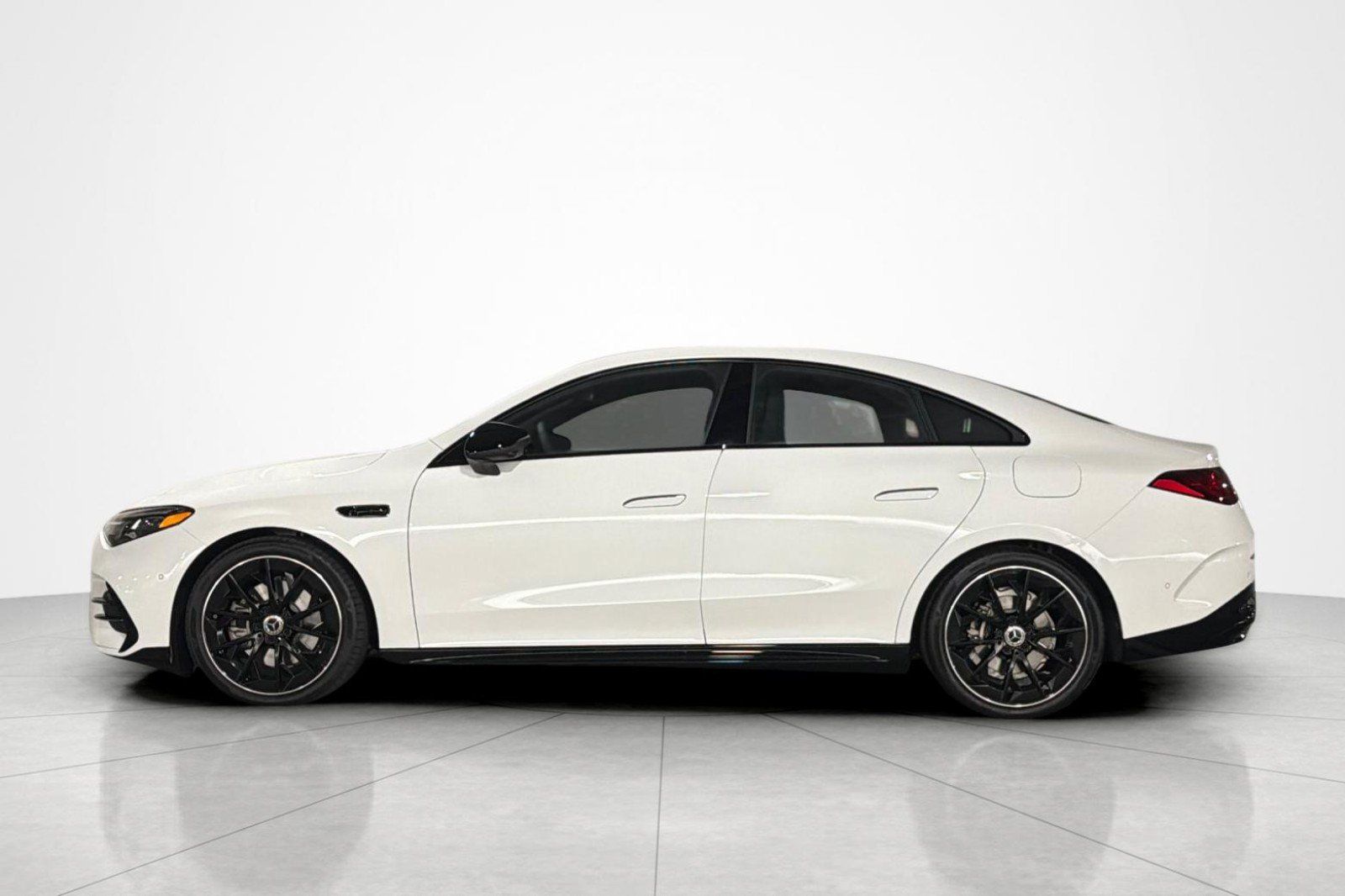 New 2027 Mercedes-Benz CLA 220 image 2