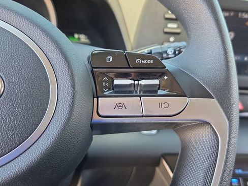 Used 2023 Hyundai Elantra SEL FWD image 23