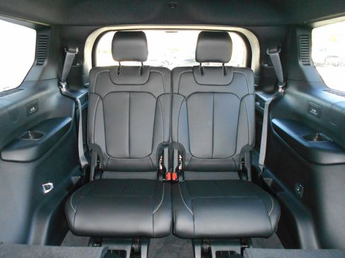 New 2026 Jeep Grand Cherokee L Limited AWD/4WD image 8