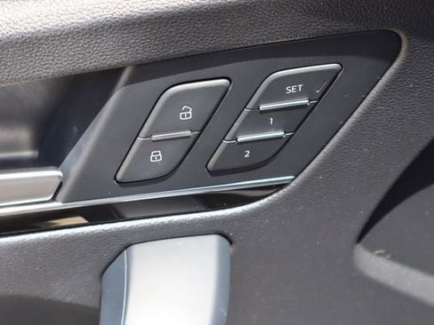 Used 2019 Audi Q5 2.0T Premium w/ Convenience Package AWD/4WD image 19