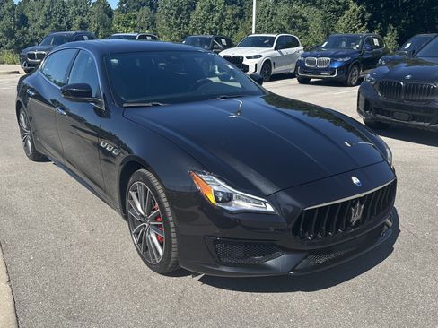 Used 2022 Maserati Quattroporte Modena Q4 AWD/4WD image 2