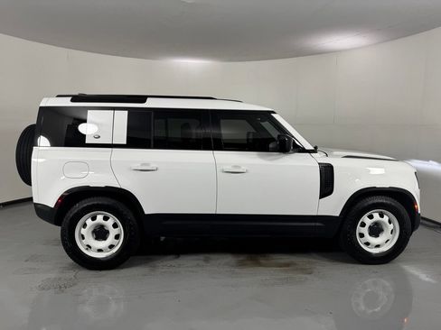 Used 2023 Land Rover Defender 110 AWD/4WD image 4