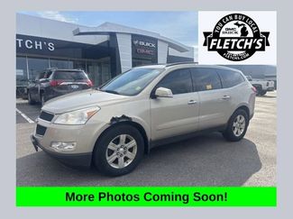 Used 2010 Chevrolet Traverse LT video 1