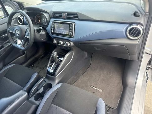 Used 2025 Nissan Versa SV FWD image 19