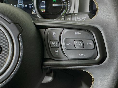 Used 2024 Jeep Wrangler Sport S image 17