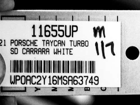 Used 2021 Porsche Taycan Turbo image 27