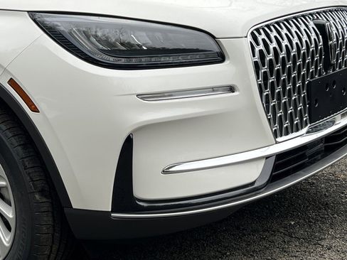 New 2026 Lincoln Corsair Premiere image 2