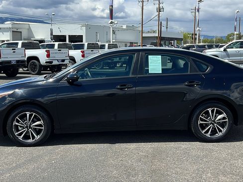 Used 2024 Kia Forte LXS FWD image 8