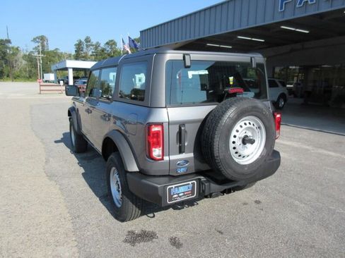 New 2025 Ford Bronco 4-Door image 3