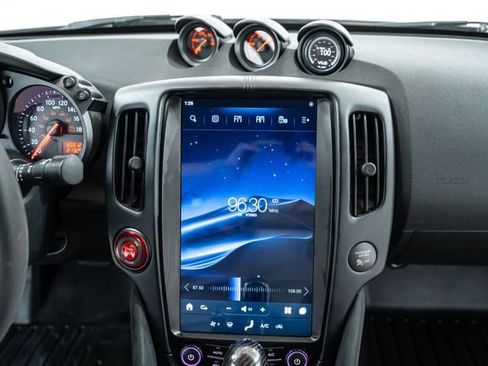 Used 2018 Nissan 370Z NISMO image 27