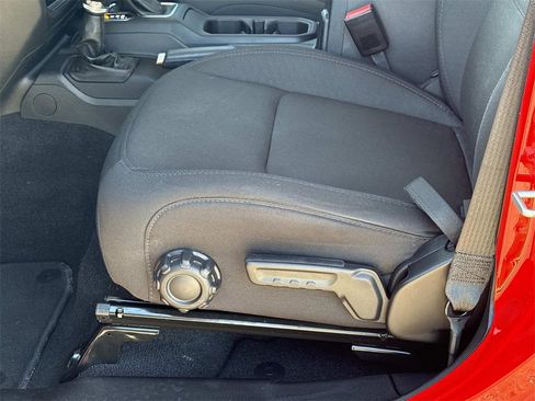 Used 2022 Jeep Gladiator Sport image 24