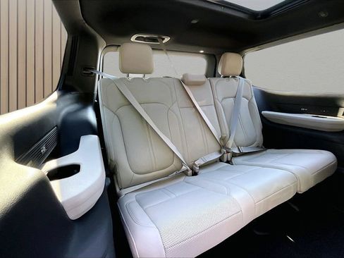 New 2026 Jeep Grand Wagoneer Limited AWD/4WD image 26