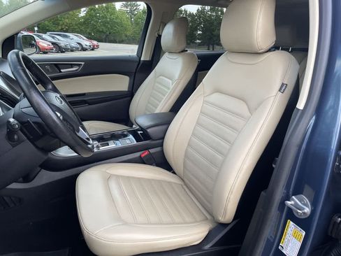 Used 2019 Ford Edge SEL w/ Equipment Group 201A AWD/4WD image 12