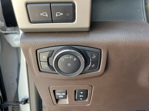 Used 2018 Ford F150 King Ranch w/ Equipment Group 601A Luxury AWD/4WD image 12