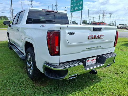 Used 2024 GMC Sierra 1500 SLT w/ SLT Premium Plus Package AWD/4WD image 5