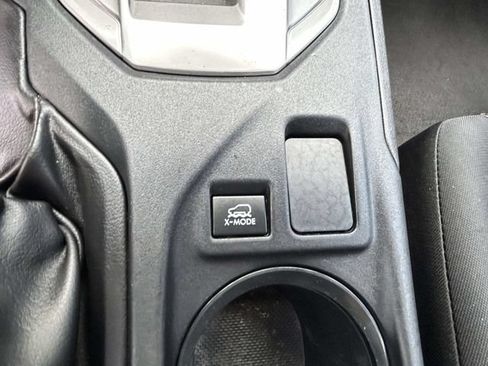 Used 2019 Subaru Crosstrek 2.0i AWD/4WD image 16