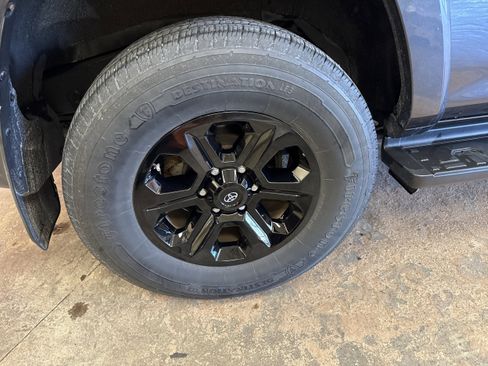 Used 2019 Toyota 4Runner SR5 Premium AWD/4WD image 13
