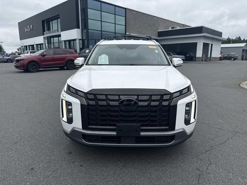 Used 2023 Hyundai Palisade SEL AWD/4WD image 2
