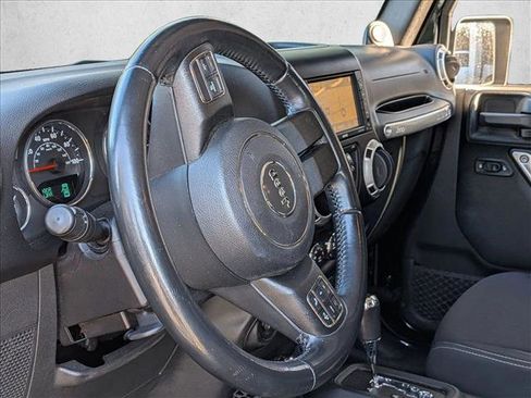 Used 2013 Jeep Wrangler Unlimited Sahara w/ Connectivity Group image 9