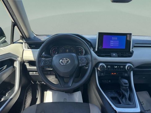 Used 2024 Toyota RAV4 XLE w/ Convenience Package FWD image 9