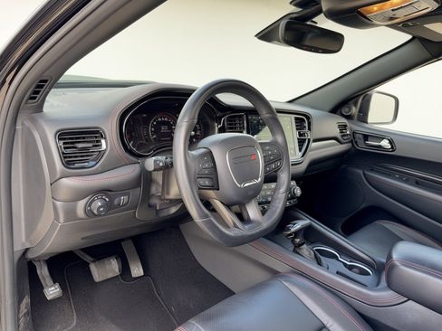 Used 2023 Dodge Durango GT RWD image 4