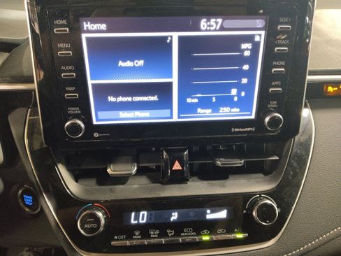 Used 2021 Toyota Corolla SE FWD image 25