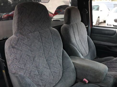 Used 2000 GMC Sonoma SLS w/ SLS Super Spec Pkg 1 image 12