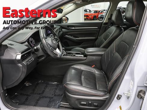 Used 2023 Nissan Altima 2.5 SR w/ SR Premium Package AWD/4WD image 14