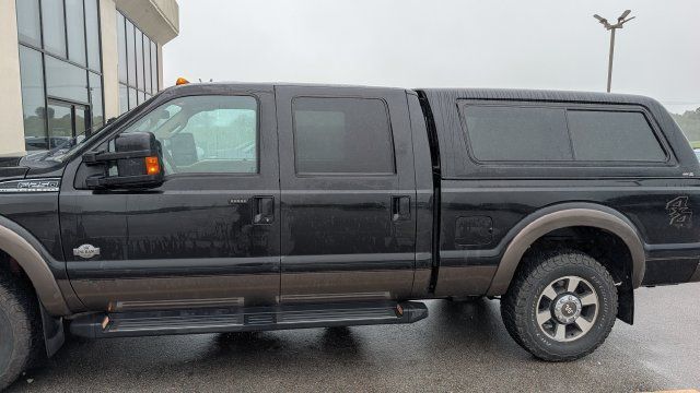 Used 2015 Ford F250 King Ranch w/ King Ranch Package AWD/4WD image 2