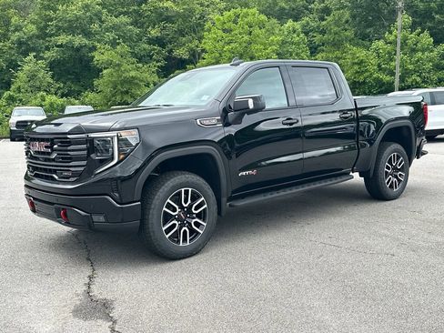 New 2026 GMC Sierra 1500 AT4 w/ AT4 Premium Package AWD/4WD image 2