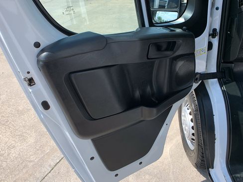 Used 2024 RAM ProMaster 2500 w/ Premium Convenience Group image 11