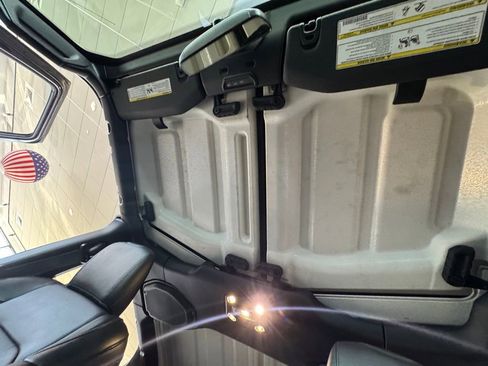 Used 2023 Jeep Gladiator Overland image 19