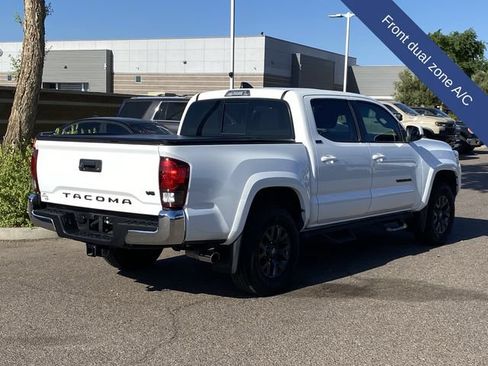 Used 2022 Toyota Tacoma SR5 RWD image 7