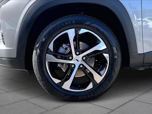 Used 2024 Chevrolet Trax RS w/ Driver Confidence Package image 10